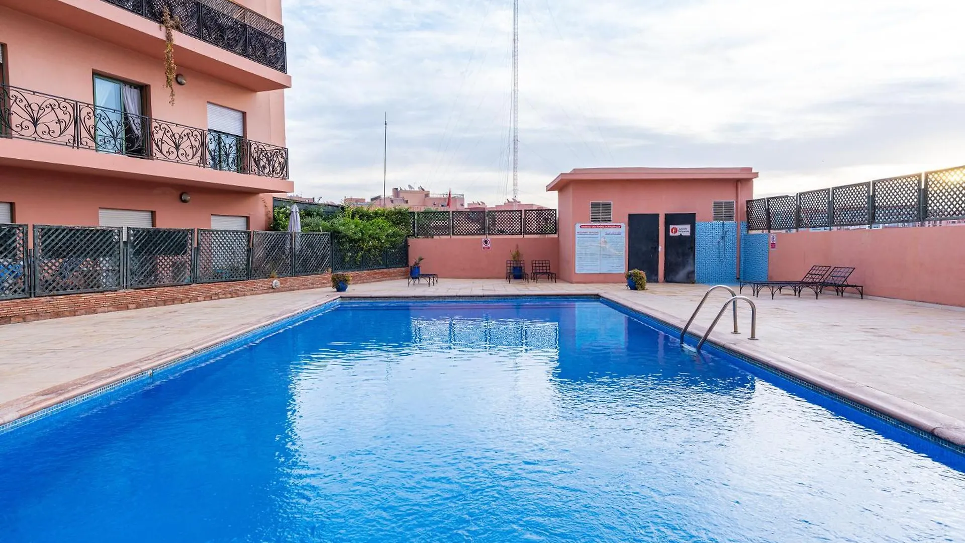 Cozy And Practical In Majorelle - Pool Marrakesh